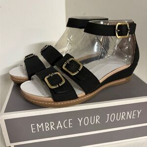 Dansko Astrid Milled Nubuck Comfort Sandals - Black - NEW IN BOX